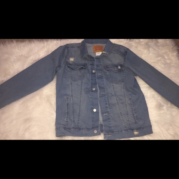 Levi’s Denim Jacket - Picture 1 of 2